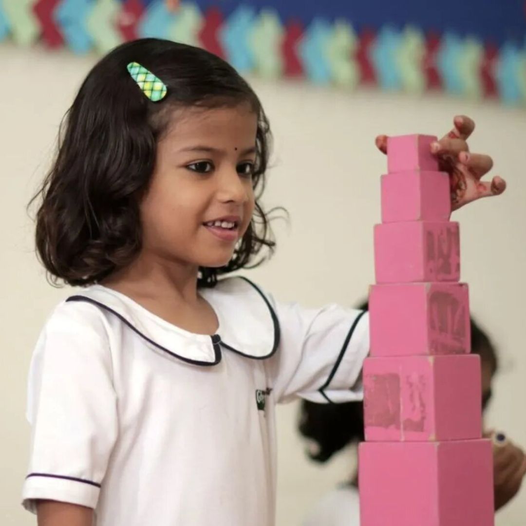 student-playing-with-cubes